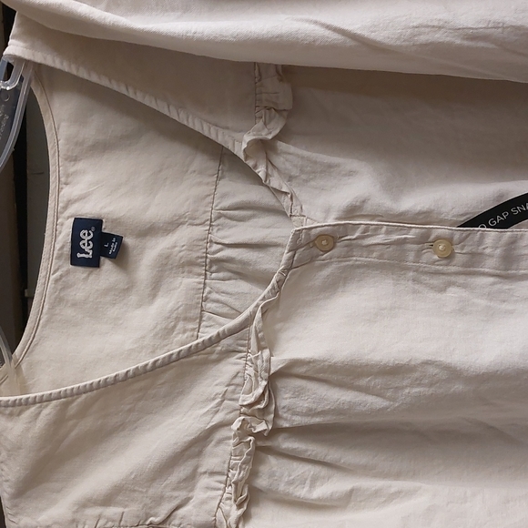 Lee Blouse sz Lg Ecru (each) Only One Left. - Picture 2 of 13